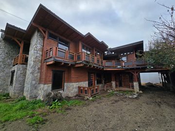 Amplia Casa en Los Lagos