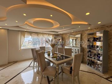 Penthouse en Venta en Hacienda de las Palmas, Huixquilucan