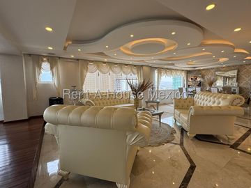Penthouse en Venta en Hacienda de las Palmas, Huixquilucan