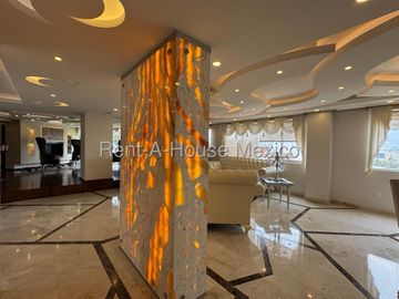 Penthouse en Venta en Hacienda de las Palmas, Huixquilucan