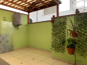 VENDO DEPARTAMENTO DUPLEX CON HERMOSA TERRAZA EN LA MEJOR ZONA DE PUEBLO LIBRE!!!