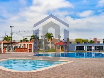 Casa de 2 plantas en venta - Urb. Cataluña, Samborondón, Ecuador
