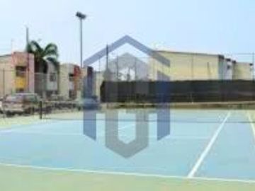 Casa de 2 plantas en venta - Urb. Cataluña, Samborondón, Ecuador