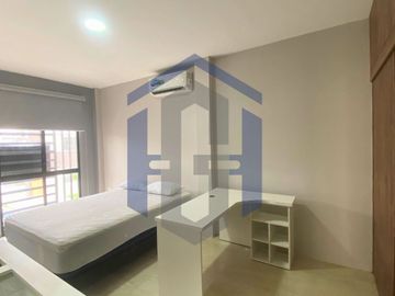 Casa de 2 plantas en venta - Urb. Cataluña, Samborondón, Ecuador