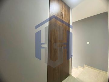 Casa de 2 plantas en venta - Urb. Cataluña, Samborondón, Ecuador