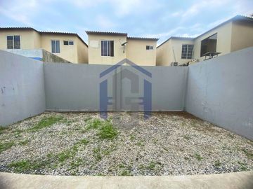 Casa de 2 plantas en venta - Urb. Cataluña, Samborondón, Ecuador