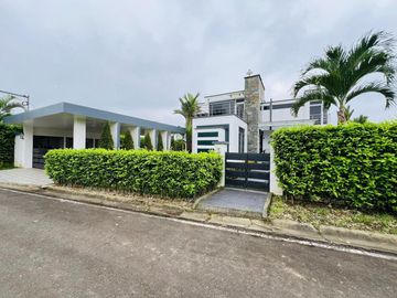 HERMOSA PROPIEDAD EN  VENTA URB. PRIVADA