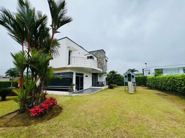HERMOSA PROPIEDAD EN  VENTA URB. PRIVADA