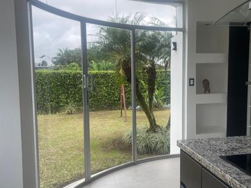 HERMOSA PROPIEDAD EN  VENTA URB. PRIVADA