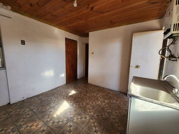 Se vende casa en Villa Las Rosas, Lontue, Molina