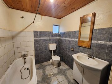 Se vende casa en Villa Las Rosas, Lontue, Molina
