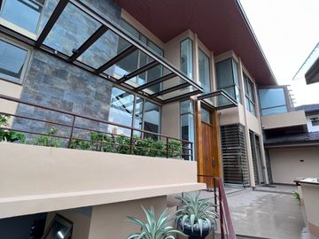 FOR SALE: PREMIUM 2 STOREY MODERN HOUSE & LOT WITH BASEMENT PARKING