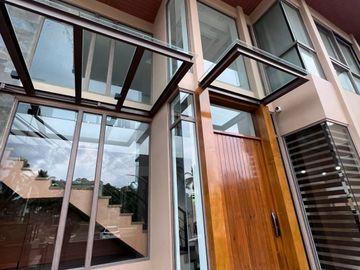 FOR SALE: PREMIUM 2 STOREY MODERN HOUSE & LOT WITH BASEMENT PARKING