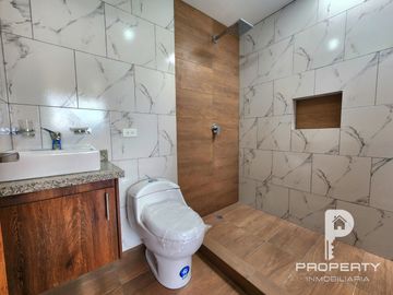 POR ESTRENAR Casa 4 dormitorios 4 parqueaderos AMPLIO PATIO terraza Cashapamba Valle de los Chillos
