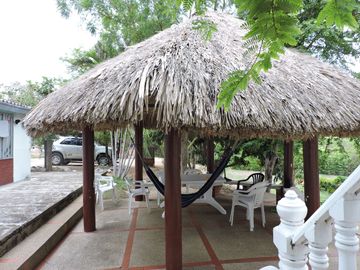 VENTA CASA LOTE DE RECREO, ADAPTABLE PARA RENTAS CORTAS O CABAÑAS