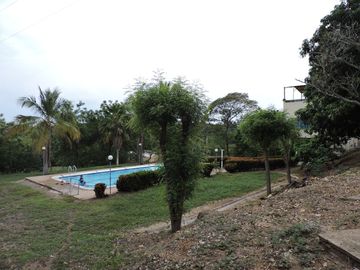 VENTA CASA LOTE DE RECREO, ADAPTABLE PARA RENTAS CORTAS O CABAÑAS