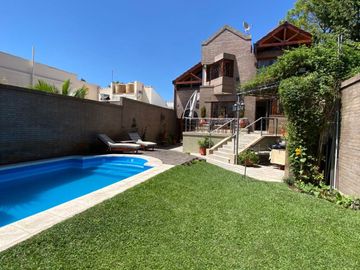 VÓRTICE INMOBILIARIA VENDE CASA EN DORREGO, GUAYMALLÉN, MENDOZA