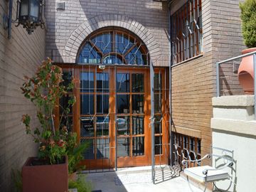 VÓRTICE INMOBILIARIA VENDE CASA EN DORREGO, GUAYMALLÉN, MENDOZA