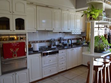 VÓRTICE INMOBILIARIA VENDE CASA EN DORREGO, GUAYMALLÉN, MENDOZA