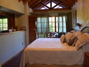 VÓRTICE INMOBILIARIA VENDE CASA EN DORREGO, GUAYMALLÉN, MENDOZA