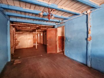 Venta de Solar con Casa Para Invertir y renovar - Calle Esmeraldas, Suroeste de Guayaquil, Sector de Importadoras y Lubricadoras