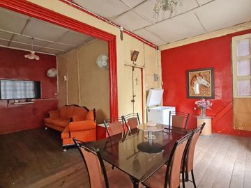 Venta de Solar con Casa Para Invertir y renovar - Calle Esmeraldas, Suroeste de Guayaquil, Sector de Importadoras y Lubricadoras