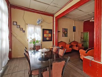 Venta de Solar con Casa Para Invertir y renovar - Calle Esmeraldas, Suroeste de Guayaquil, Sector de Importadoras y Lubricadoras