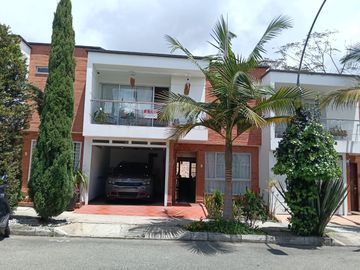 CASA PIETRASANTA SAN ANTONIO DE PEREIRA RIONEGRO