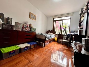 CASA FRENTE AL PARQUE! Para Vivienda, Constructoras e Inversionistas. ‼
