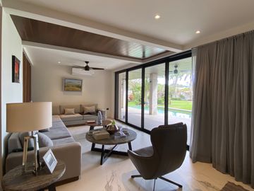 CASA CON 2500 M2 DE TERRENO, MODERNO DISEÑO CON ACABADOS DE LUJO, EXCELENTE UBICACION