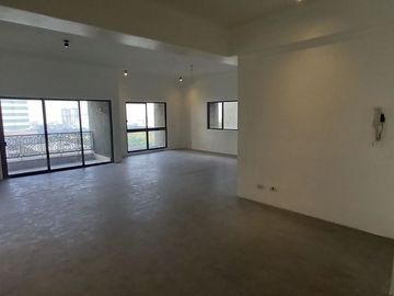 FOR SALE: PENTHOUSE UNIT E2111 AT THE ALEXANDRA CONDOMINIUM
