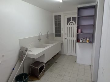FOR SALE: PENTHOUSE UNIT E2111 AT THE ALEXANDRA CONDOMINIUM