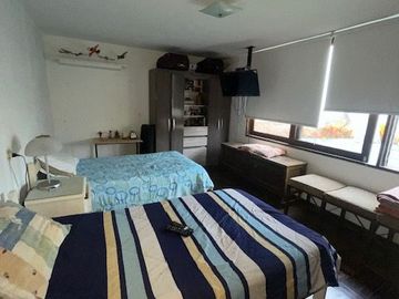 VENDO CASA CONSERVADA EN MAGDALENA CERCA A LA PERA DEL AMOR