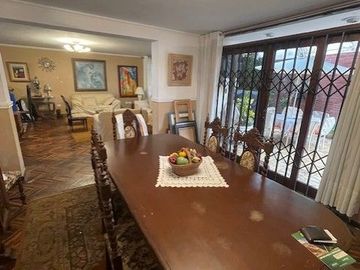 VENDO CASA CONSERVADA EN MAGDALENA CERCA A LA PERA DEL AMOR