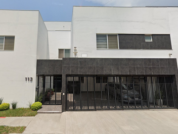 Casa en Remate en Colinas de Las Cumbres 1er Sector, Monterrey, Nuevo León