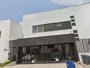 Casa en Remate en Colinas de Las Cumbres 1er Sector, Monterrey, Nuevo León