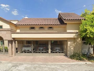 Casa en Remate en Fuentes del Valle, Monterrey, Nuevo León