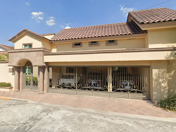 Casa en Remate en Fuentes del Valle, Monterrey, Nuevo León