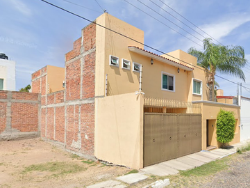 CASA EN VENTA EN ZIRATE LA PIEDAD MICHOACAN