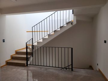 Nueva en Fracc IMPERIAL DE LAS ANIMAS,  monte magno