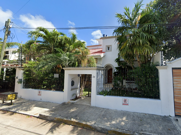 Casa en Remate en Supermanzana 2°, Cancún, Quintana Roo