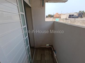 Venta Departamento vista exterior cerca Parques Plaza  #25-2746