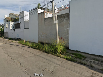 CASA DE OPORTUNIDAD EN TLAQUEPAQUE DE REMATE BANCARIO POR RIO NILO Y PATRIA