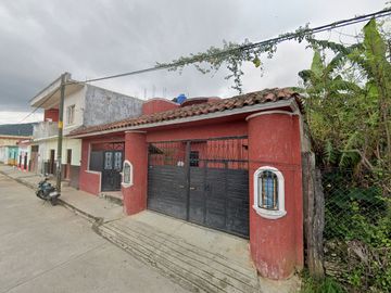 VENTA DE CASA GRANDE EN AVENIDA CENTRAL NORTE, COL. SAN ANTONIO, LAS ROSAS, CHIAPAS