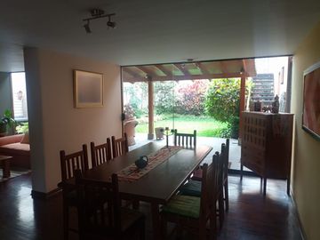 HERMOSA CASA VISTA PARQUE SURCO LIMITE MIRAFLORES