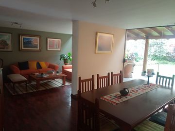 HERMOSA CASA VISTA PARQUE SURCO LIMITE MIRAFLORES