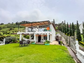 Finca con bonita vista panorámica en venta El Peñol
