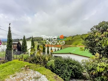 Finca con bonita vista panorámica en venta El Peñol