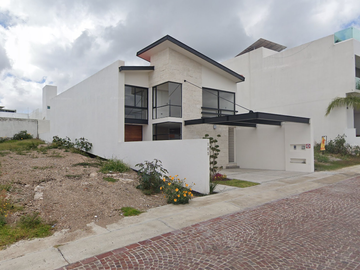 Casa en Remate en Cumbres del Lago, Juriquilla, Querétaro