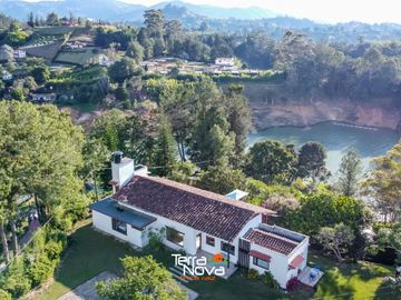 Finca en conjunto cerrado en venta Guatapé
